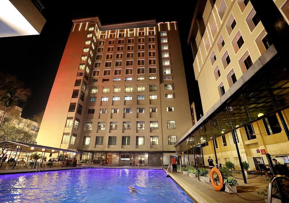 Gcc Hotel And Club Mira-Bhayandar Экстерьер фото
