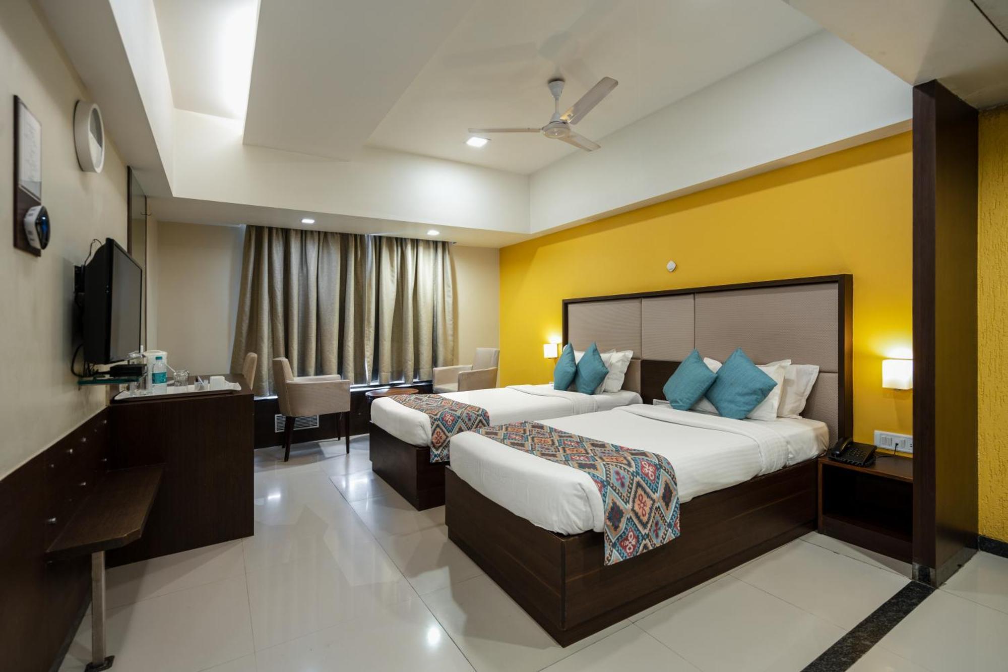 Gcc Hotel And Club Mira-Bhayandar Экстерьер фото