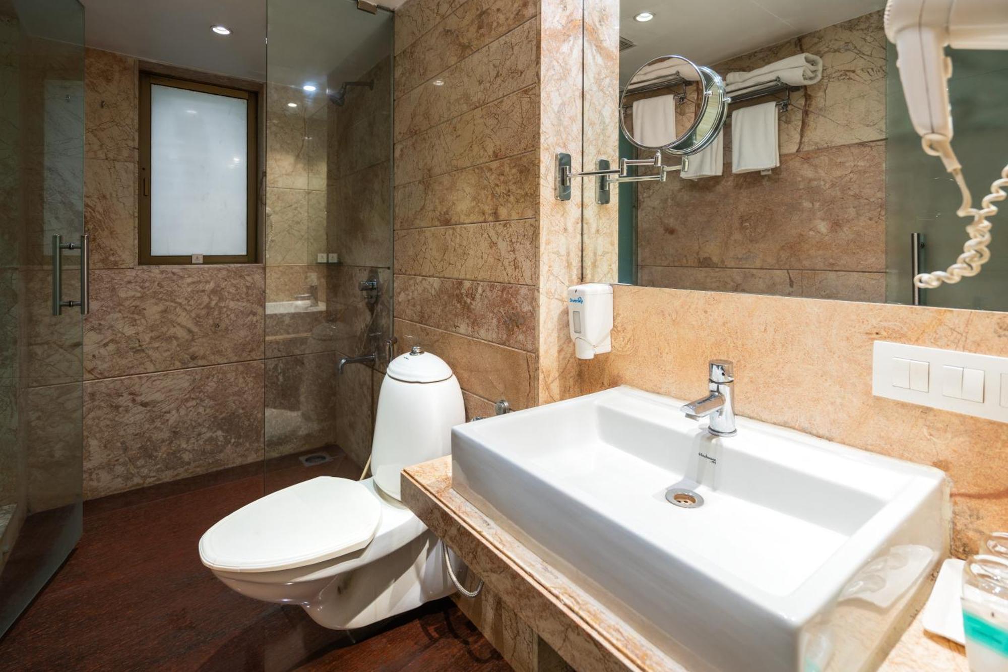 Gcc Hotel And Club Mira-Bhayandar Экстерьер фото