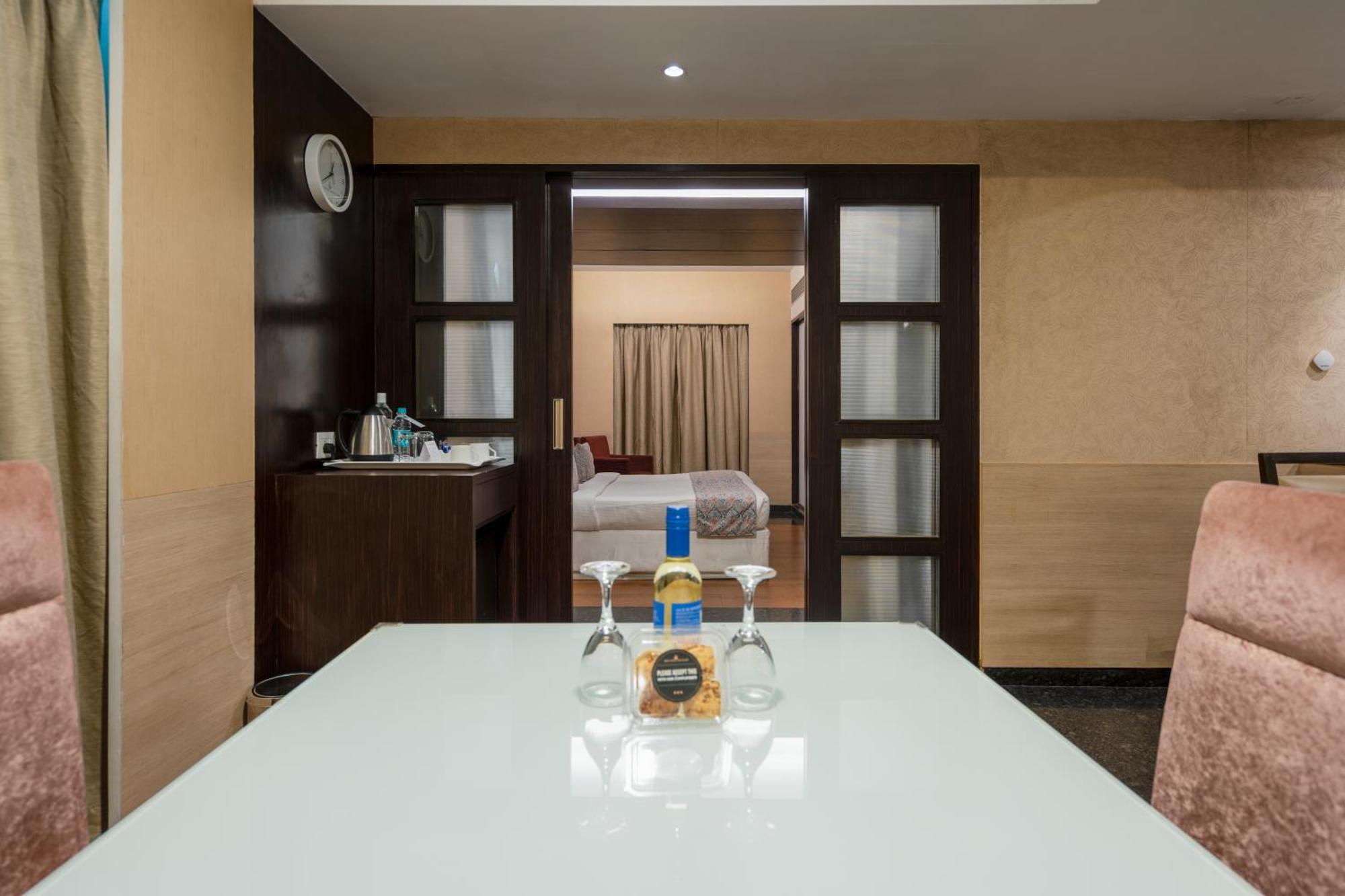 Gcc Hotel And Club Mira-Bhayandar Экстерьер фото